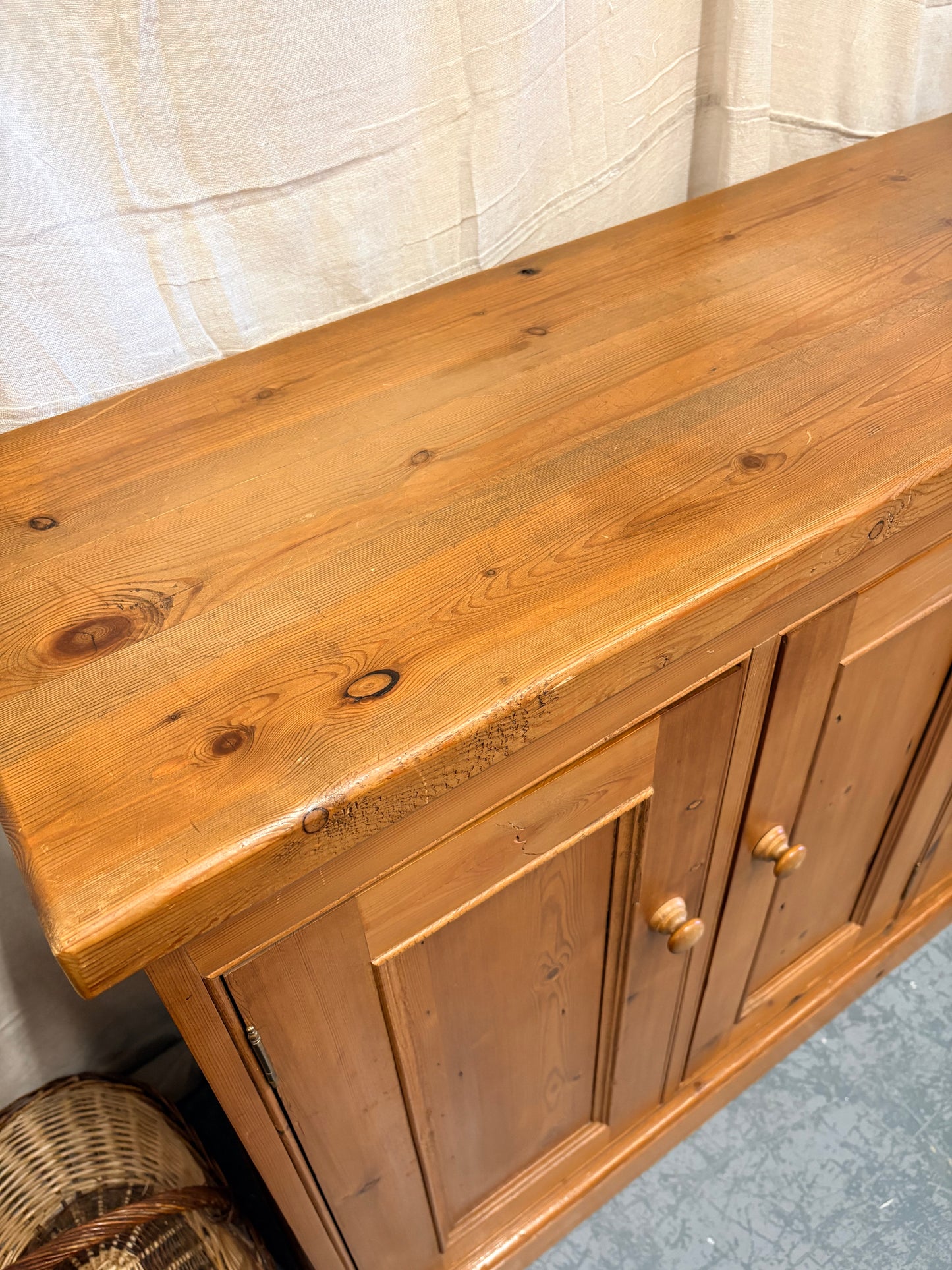 Quality Vintage pine 3 door Storage Cabinet Sideboard Country Farmhouse style