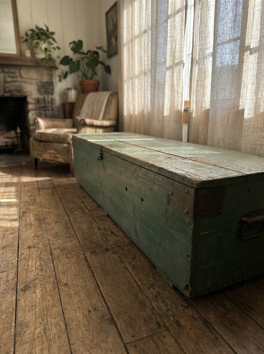 Military WW2 Light Rescue Equipment chest great coffee table and storage