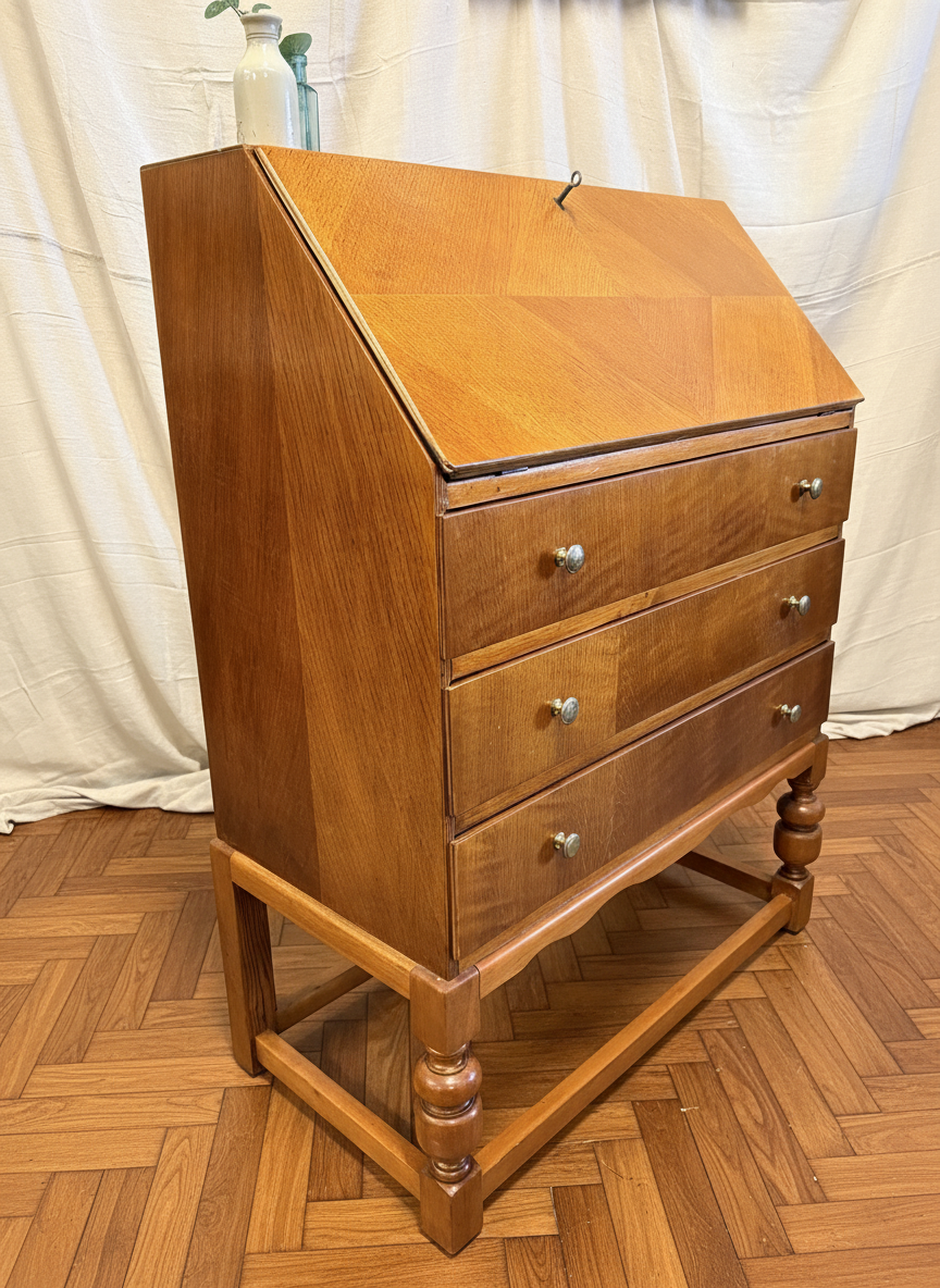Superb Mid-Century bureau writing desk with storage drawers & Key