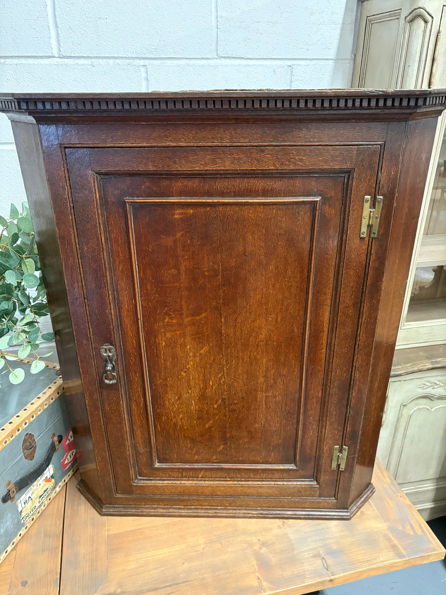 Large Antique Georgian Oak wall hanging corner cupboard cabinet