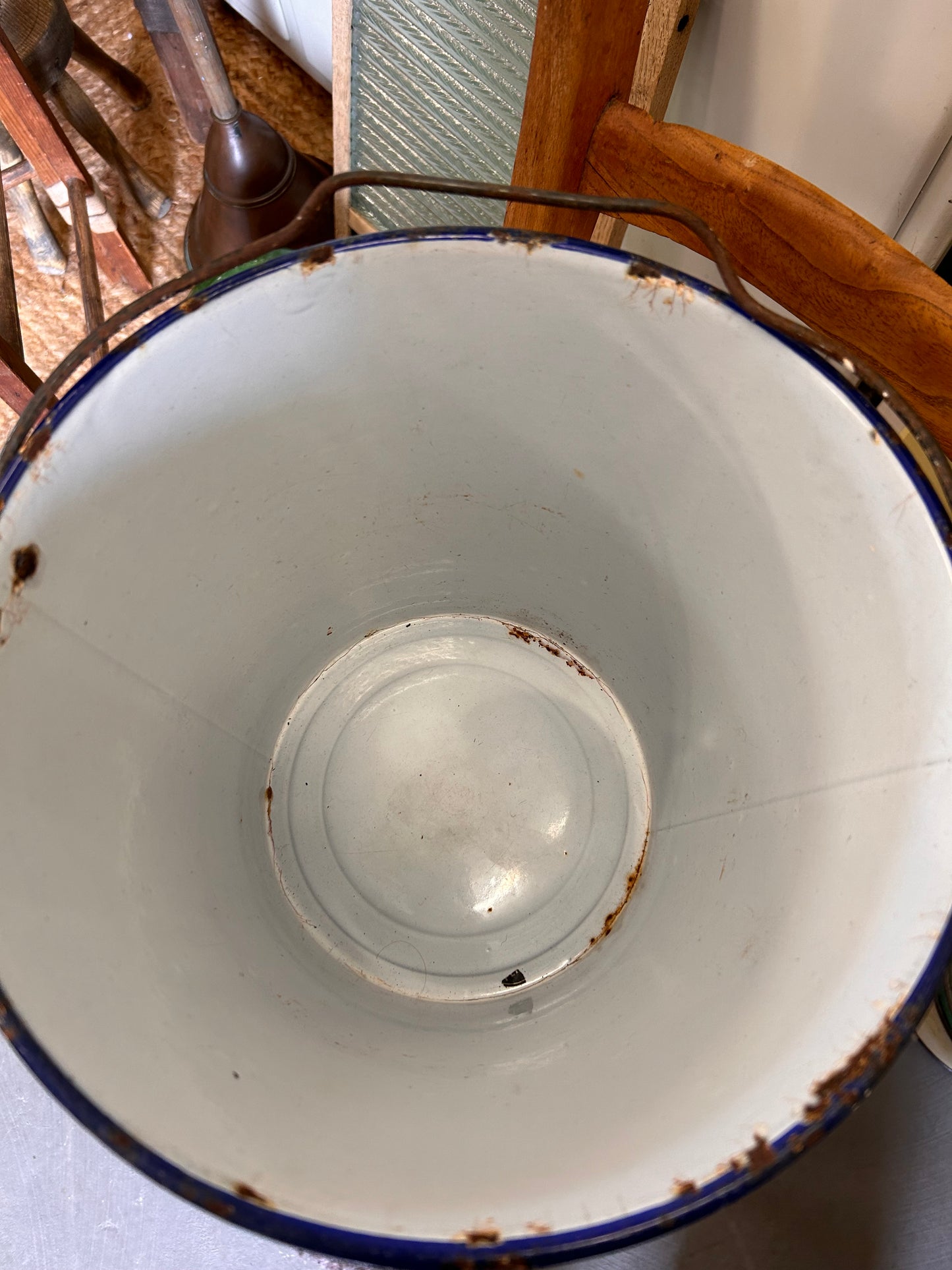 Vintage White Enamel Metal Bucket with lid and Handle - Watertight