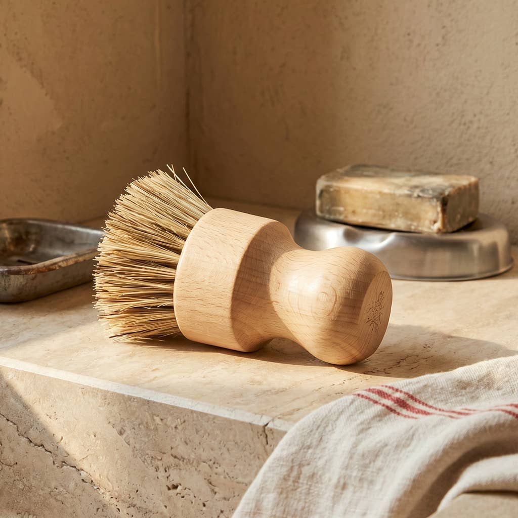 THE SCULLERY - POT AND SINK BRUSH