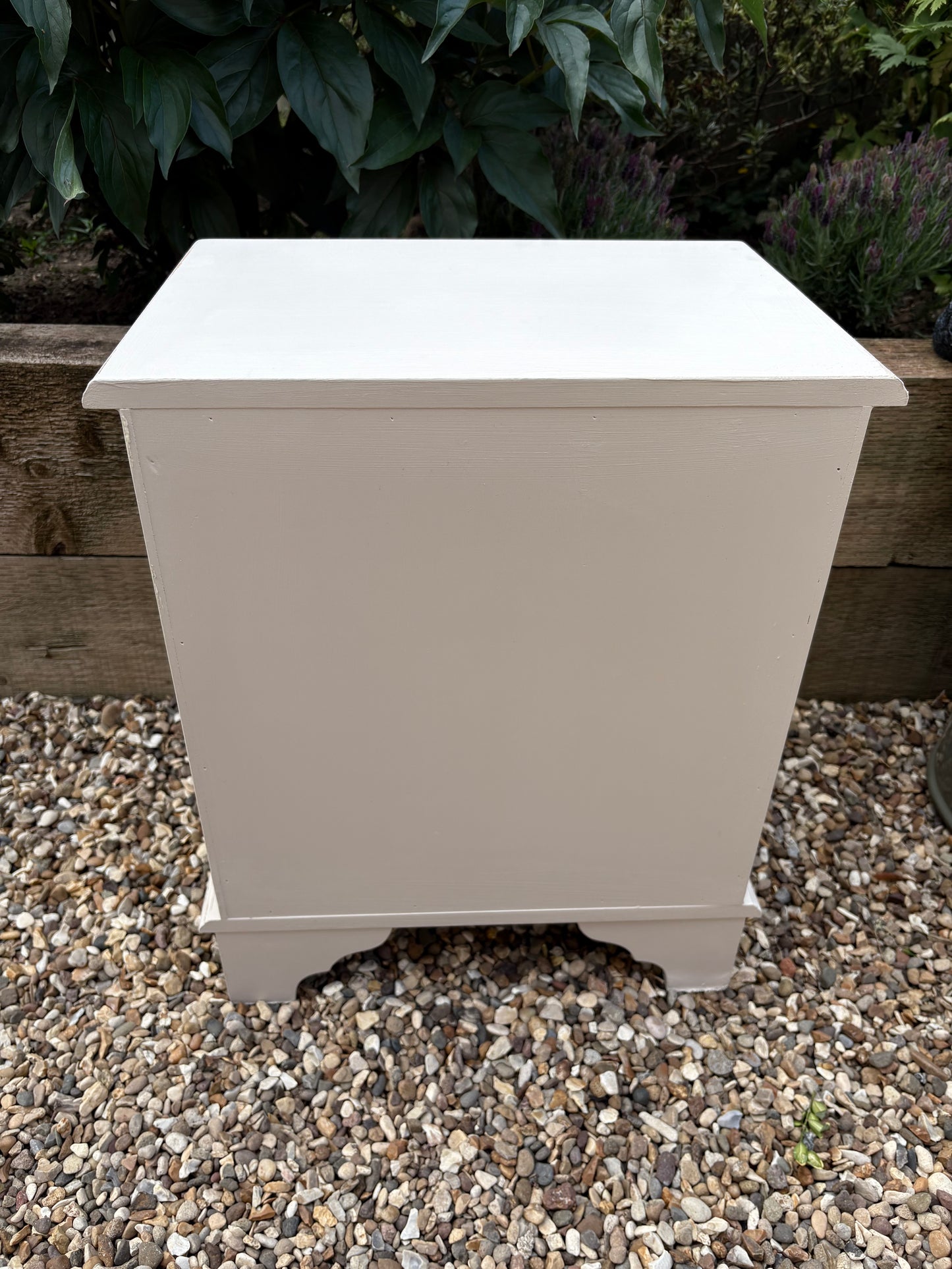 Small 20thC Chest of 3 drawers Ideal side / lamp table / Desktop