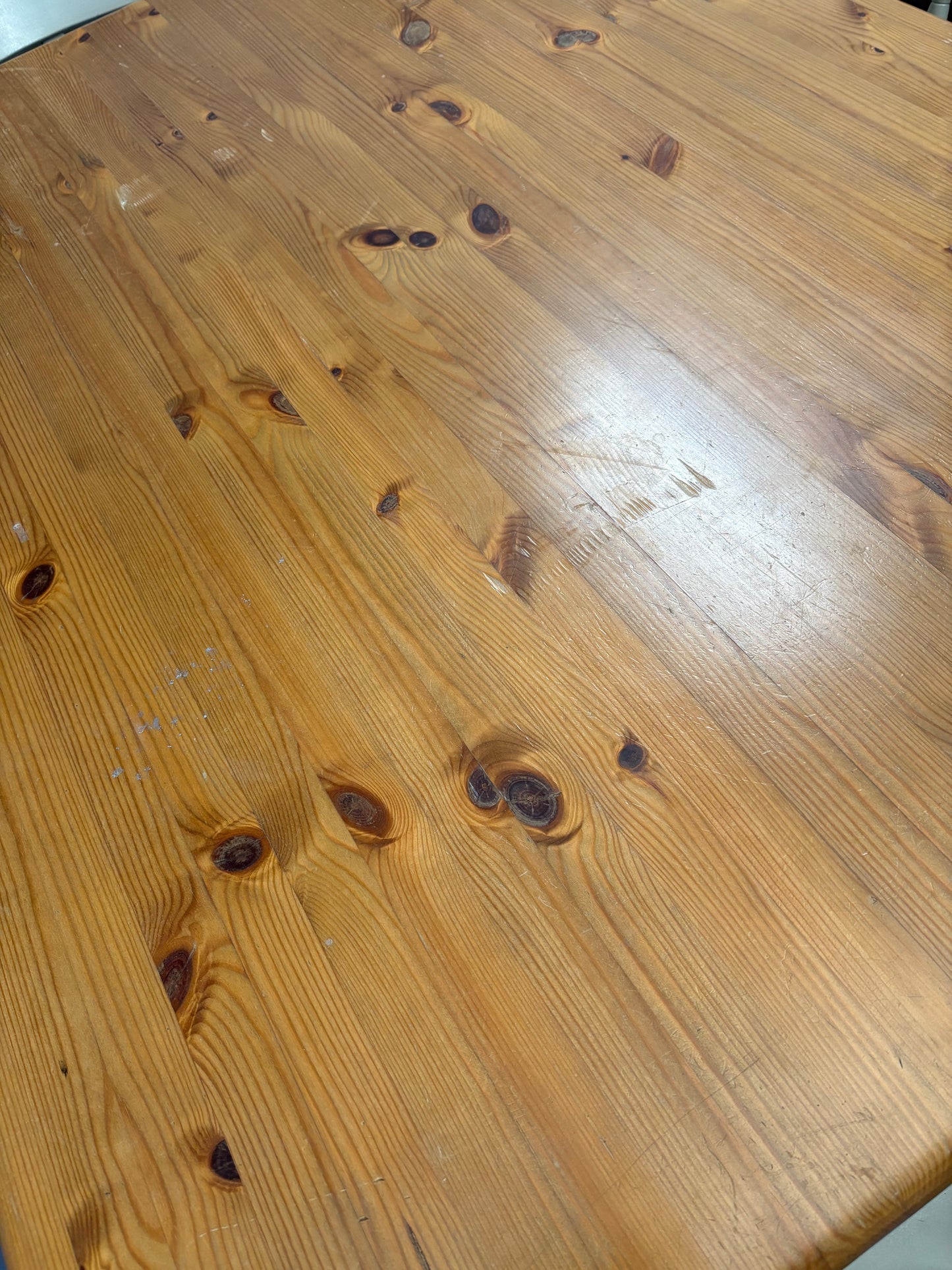 Pine Farmhouse four seater kitchen table & chairs thick wooden top chunky