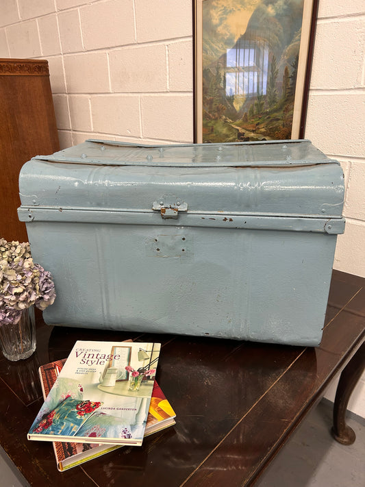 Large metal blue painted travelling trunk great coffee table or storage ￼