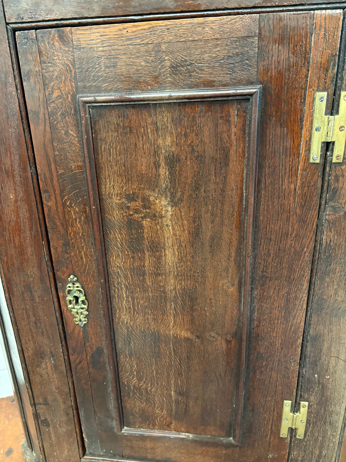 Georgian Oak Antique wall hanging corner cupboard cabinet