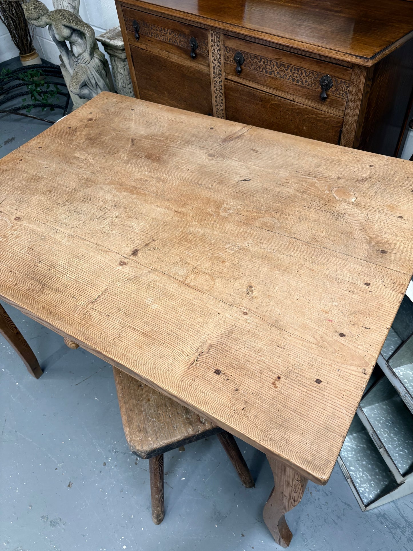 Rustic stripped pine 4 seat kitchen Dining table cabriole legs & cutlery drawer
