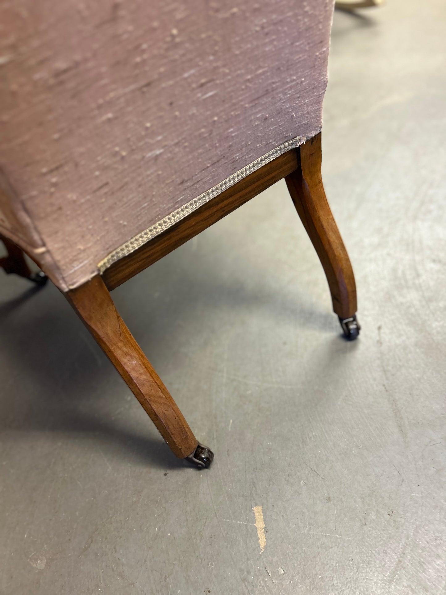 Beautiful Victorian walnut wood dusky pink chair with castors great condition