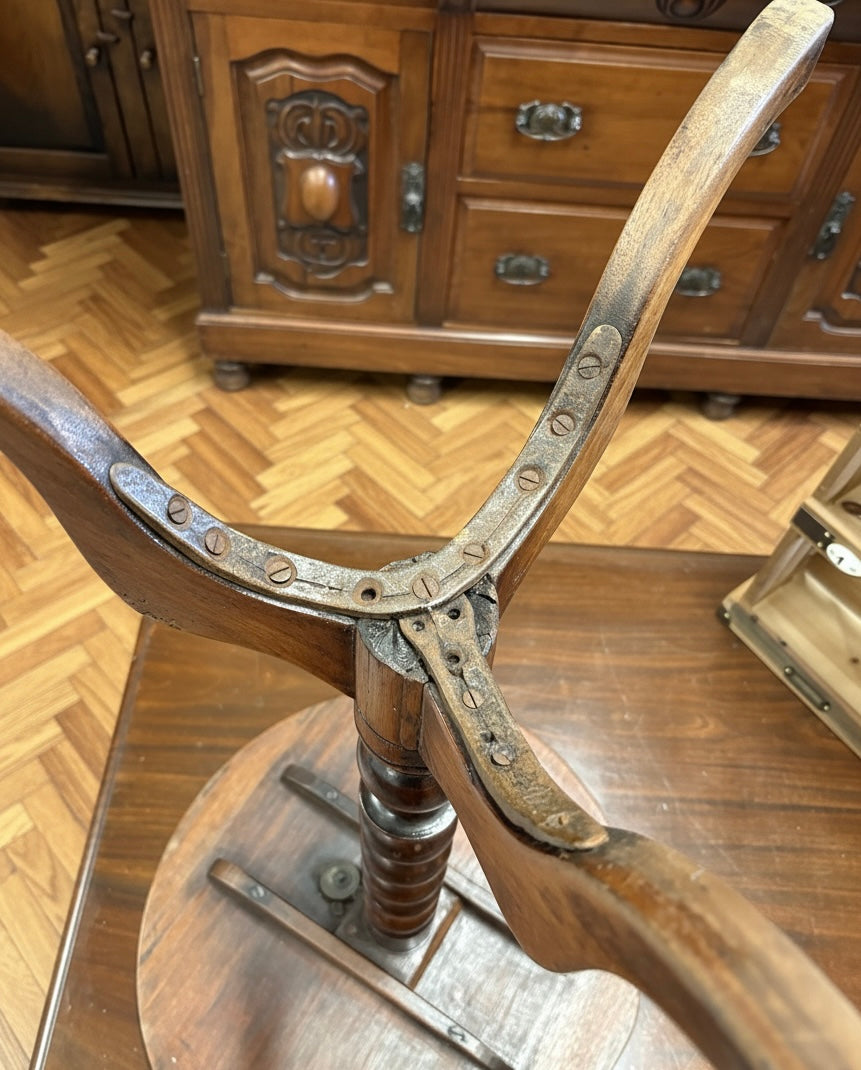Super Georgian bobbin tilting circular occasional wine / side table ￼