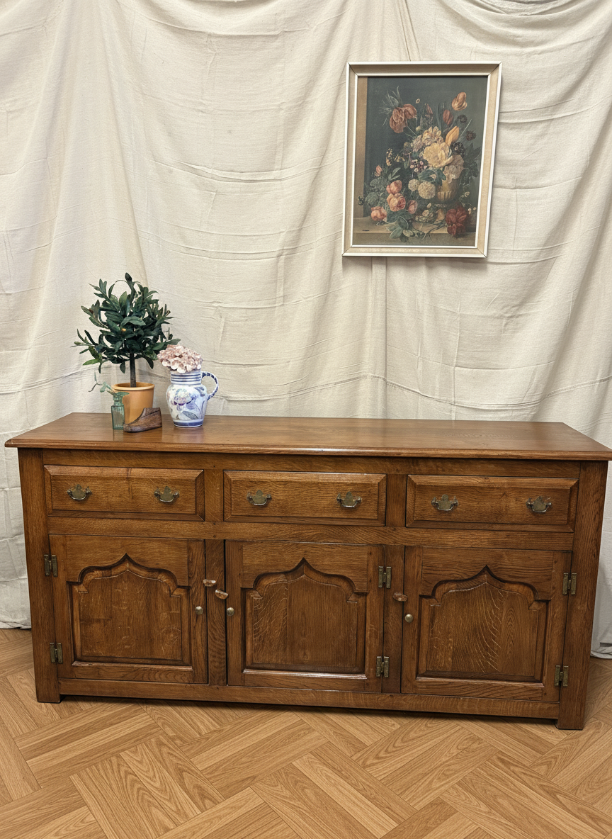 Country house, large, heavy, quality oak sideboard, excellent condition