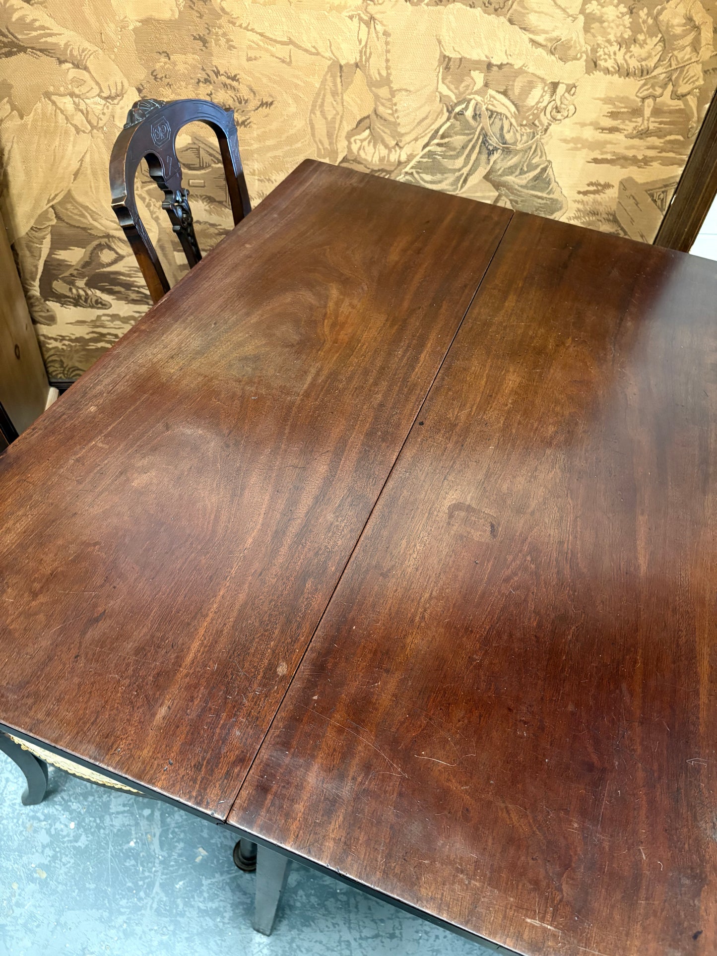 Antique Early 19th Century Mahogany Drop leaf Dining Table