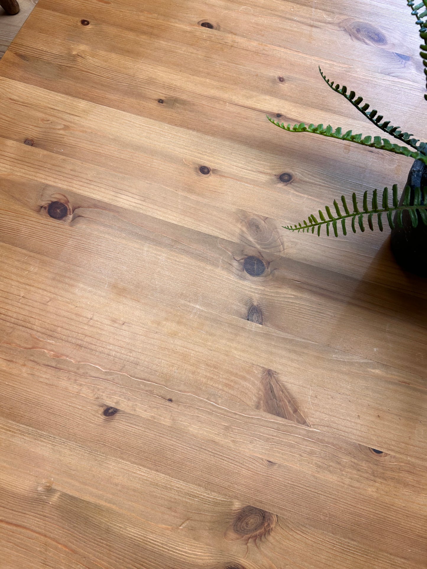 Traditional pine dining table turned leg supports - country cottage farmhouse kitchen