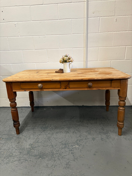 Vintage Farmhouse 6 seater kitchen Dining table thick wooden top two drawers