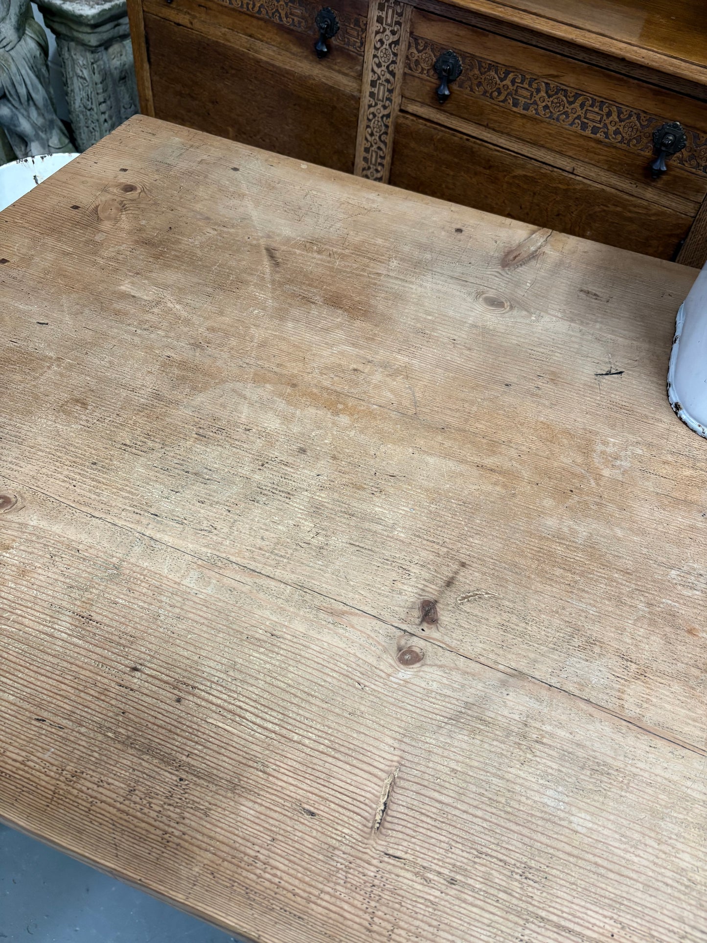 Rustic stripped pine 4 seat kitchen Dining table cabriole legs & cutlery drawer