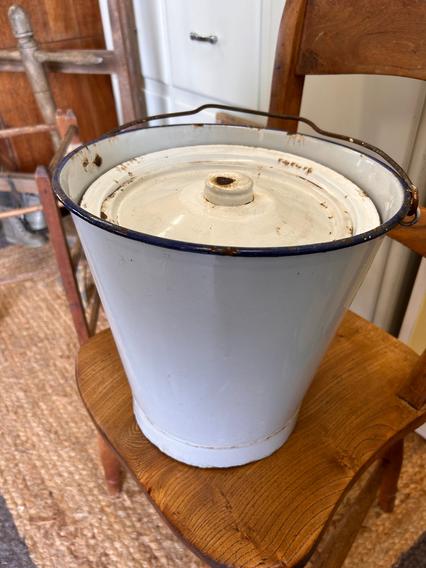 Vintage White Enamel Metal Bucket with lid and Handle - Watertight