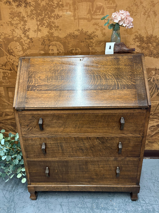 Vintage Fold down Oak bureau writing desk drawers Superb item
