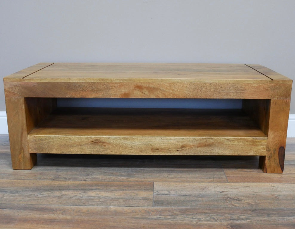 Chunky Practical Rustic Coffee Table Simple Design Suit various interiors Undershelf Storage
