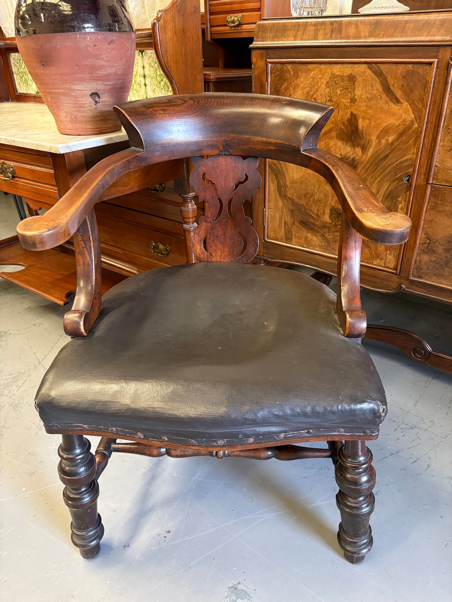 Smokers Bow armchair - solid sturdy. Beautiful quality item.  Great desk chair