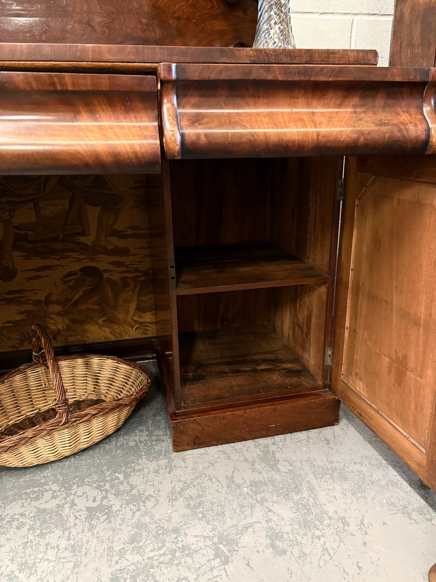 Carved Country House Victorian Mahogany sideboard Console table cupboard drawers