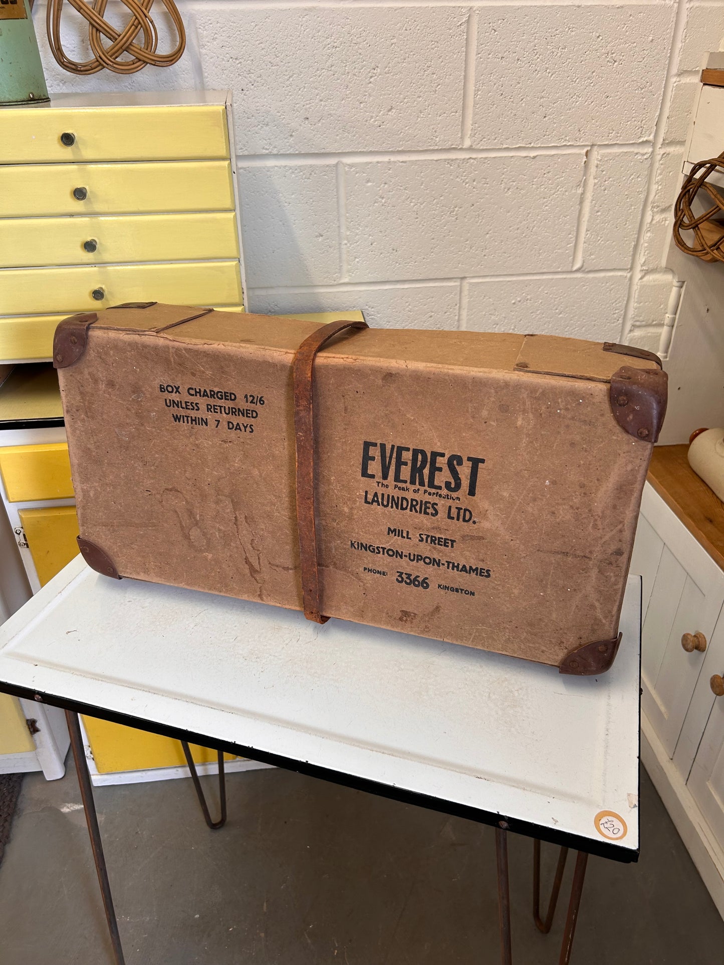 Vintage Everest Laundries box original labels great display item