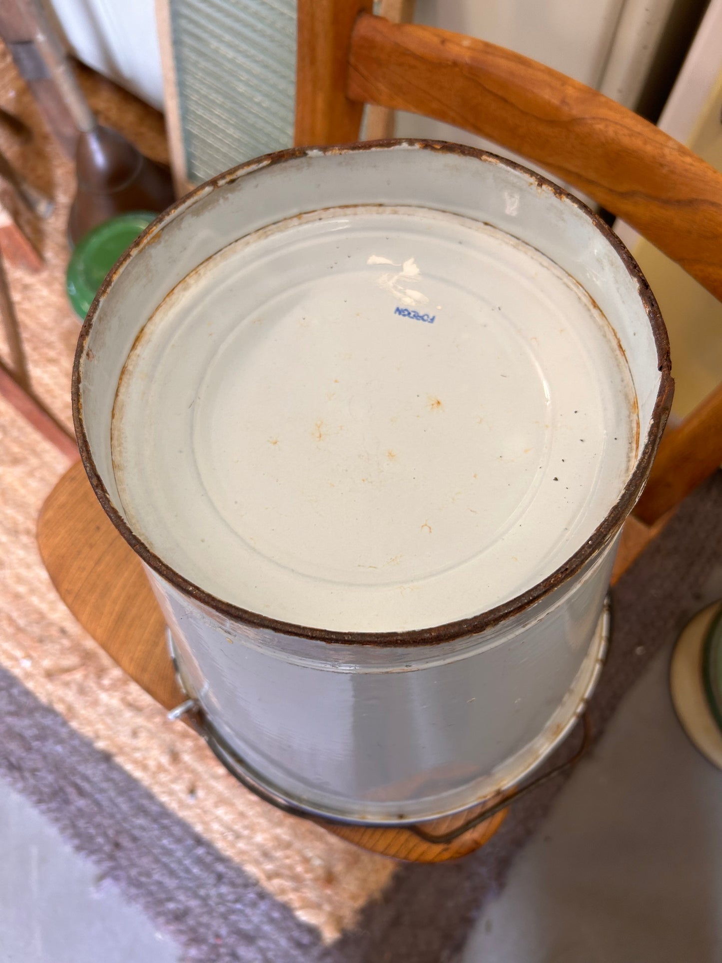 Vintage White Enamel Metal Bucket with lid and Handle - Watertight