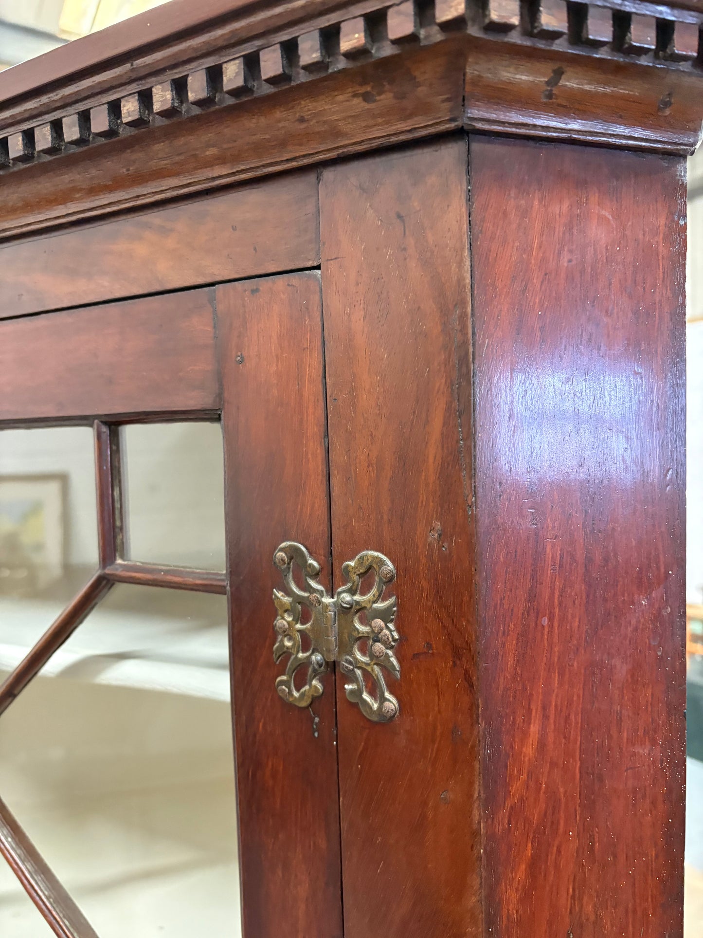 Antique Glazed Corner Wall Unit with Locking key Painted inside