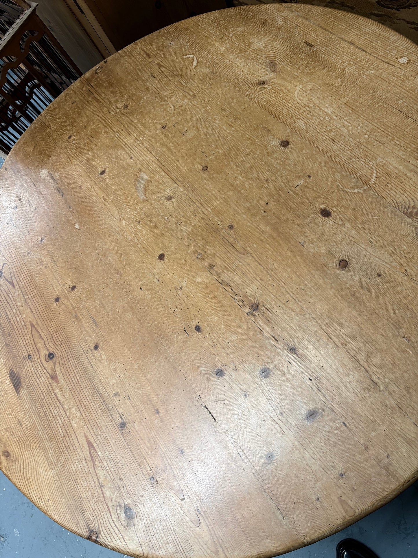 Round Solid Pine coffee table - rustic farmhouse cottage style
