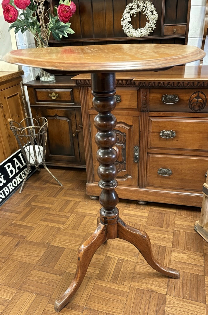 Super Georgian bobbin tilting circular occasional wine / side table ￼
