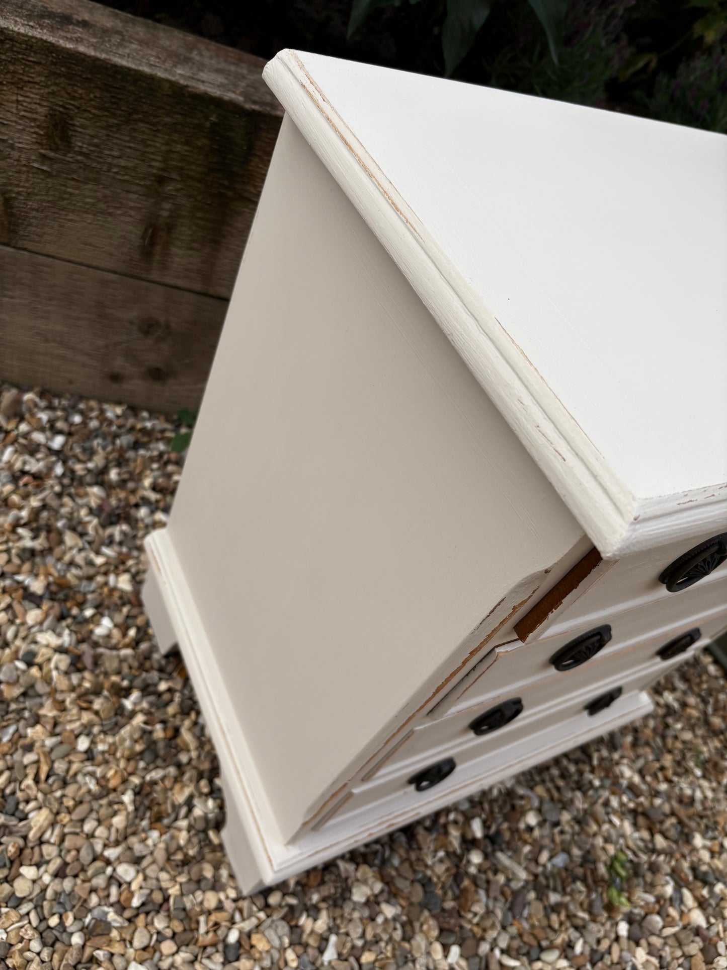 Small 20thC Chest of 3 drawers Ideal side / lamp table / Desktop