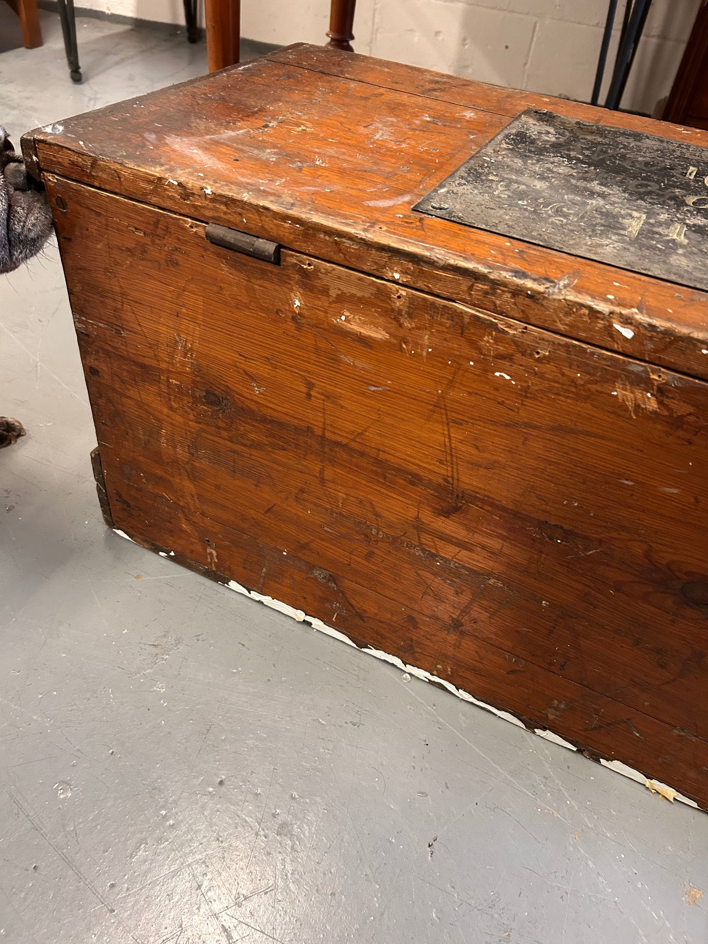 Amazing antique ship’s passenger travel trunk great coffee table or storage