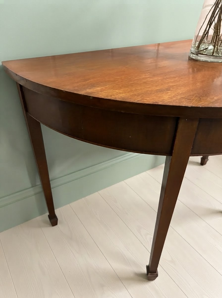 Elegant Edwardian Mahogany Demi Lune Console / Hall / Side Table